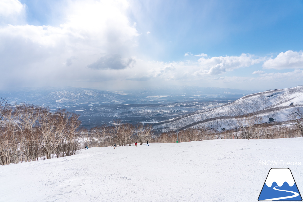 ニセコビレッジ・ニセコアンヌプリ国際スキー場｜さすが『ニセコ』。雪不足や暖気とは無縁？！積雪たっぷりで全面滑走OKです(^^)/